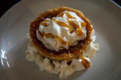 Elk & Finch Coffee Pub