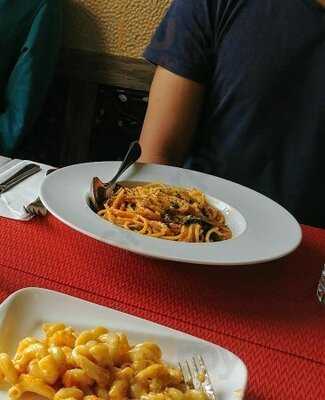 Pomodoro Trattoria & Wine Bar