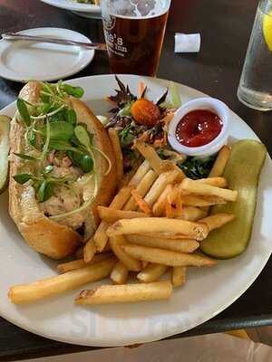 Lane's Privateer Inn