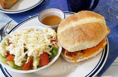 The Cozy Tea Room & Bakery