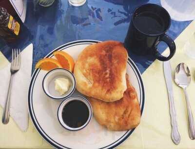 The Cozy Tea Room & Bakery