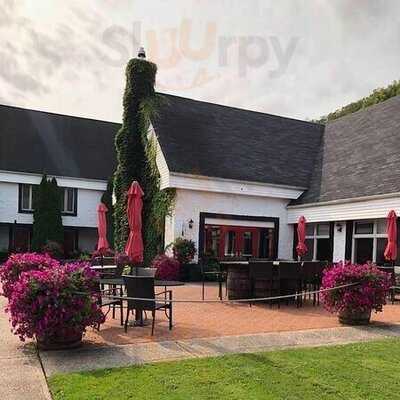 Glenora Inn & Distillery Pub