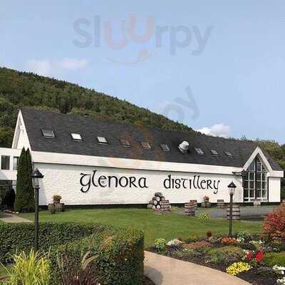Glenora Inn & Distillery Pub