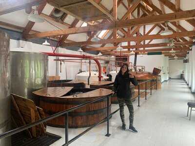 Glenora Inn & Distillery Pub