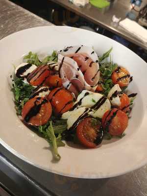 J.r.'s Riverside Cucina