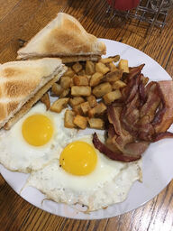 Frankie's Bar & Grill