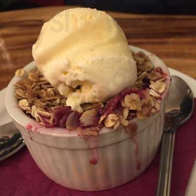 Nancy's Bakery | Lund Bc