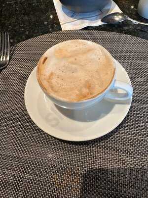 Bacchus Restaurant & Lounge