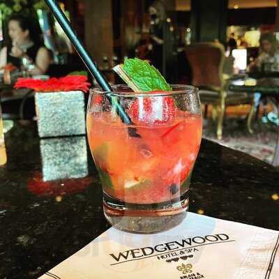 Bacchus Restaurant & Lounge