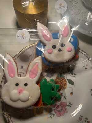 Bacchus Restaurant & Lounge