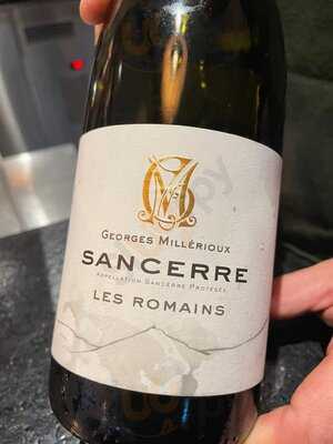 Chez Rioux & Pettigrew