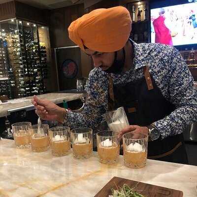 Guru Restaurant & Bar