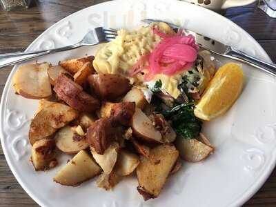 Promenade Cafe And Wine