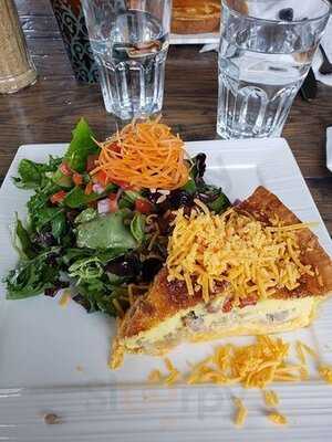 Promenade Cafe And Wine