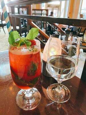 Harvest Room - Fairmont Hotel Macdonald