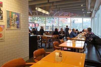 Stella's Cafe & Bakery