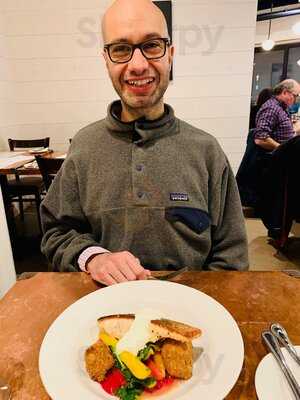 Pelican Seafood Market And Grill