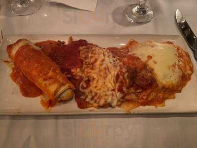 Giovanni's Restaurant & Lounge