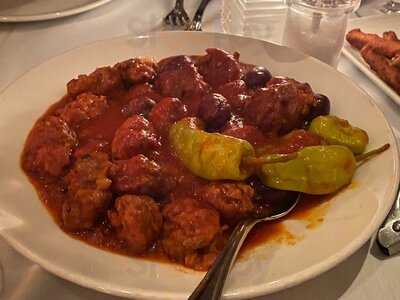 Giovanni's Restaurant & Lounge