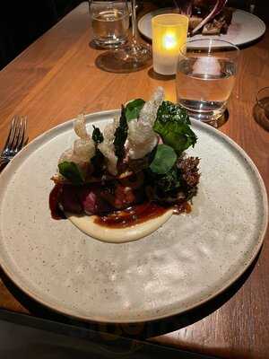 Canoe Restaurant & Bar