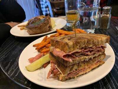 The Cheshire Cat Pub