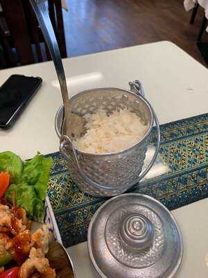 Juree's Thai Place Restaurant