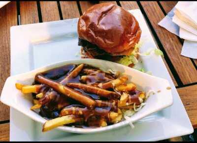 The Bennett Craft & Kitchen