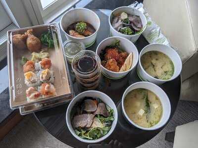 The Lobby Lounge And Rawbar