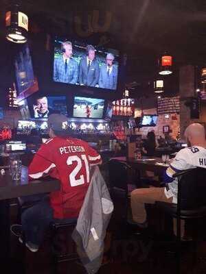 The Canadian Brewhouse (calgary Mahogany)