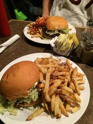 George's Burgers & Submarines