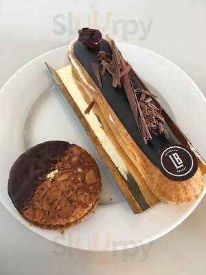 La Boule Patisserie & Bakery