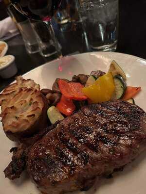 The Keg Steakhouse + Bar - Place Ville Marie