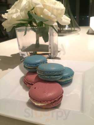 Ollia Macarons & Tea