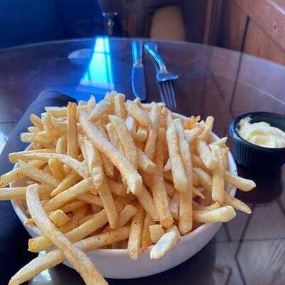 Confederation Lounge