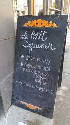 Le Petit Dejeuner