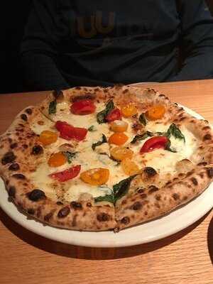 Harth Mozza And Wine Bar