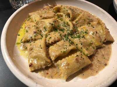 Harth Mozza And Wine Bar