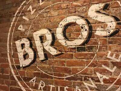 Pizzeria Bros