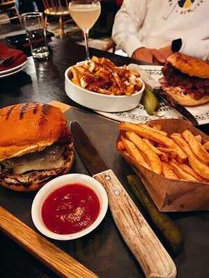 Pourhouse Restaurant