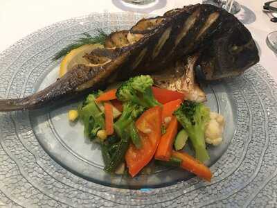 7 Seas Restaurant & Grill