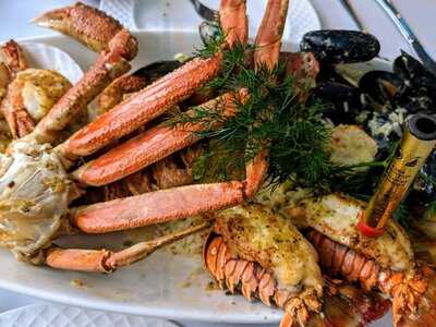 7 Seas Restaurant & Grill