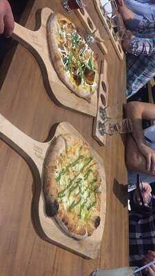 Timmy Tom's Pizzeria