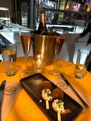 L'atelier Tartares & Cocktails