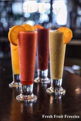 Symposium Cafe Restaurant & Lounge