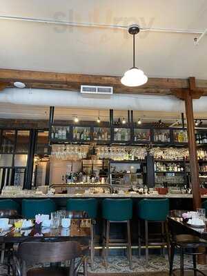 Louise Taverne & Bar A Vin