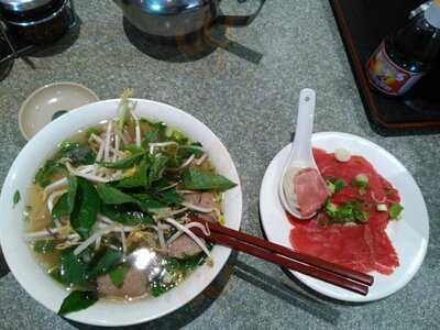 Pho Tau Bay