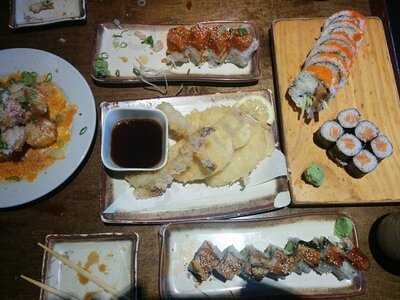 Sushi & Roll Japanese Restaurant