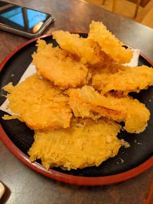 Momo Taro Japanese Restaurant