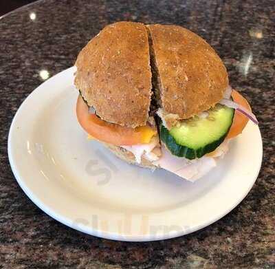 Veneto's Cake & Pastries