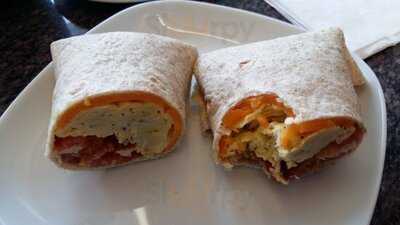 Veneto's Cake & Pastries